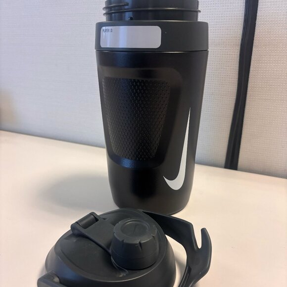 NIKE Fuel Jug - 40oz - Picture 1 of 2